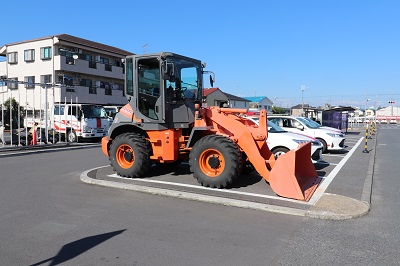 足立自動車学校の教習プラン 大型特殊車 普通 大型免許所持の方 教習所選びなら運転免許 教習所ガイド